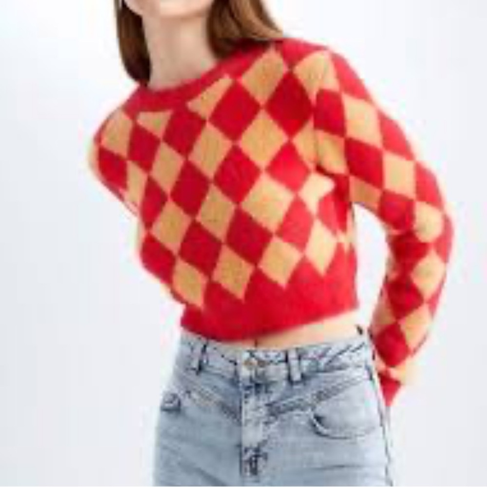 Zara Diamond Pattern Cropped Sweater - Picture 1 of 2